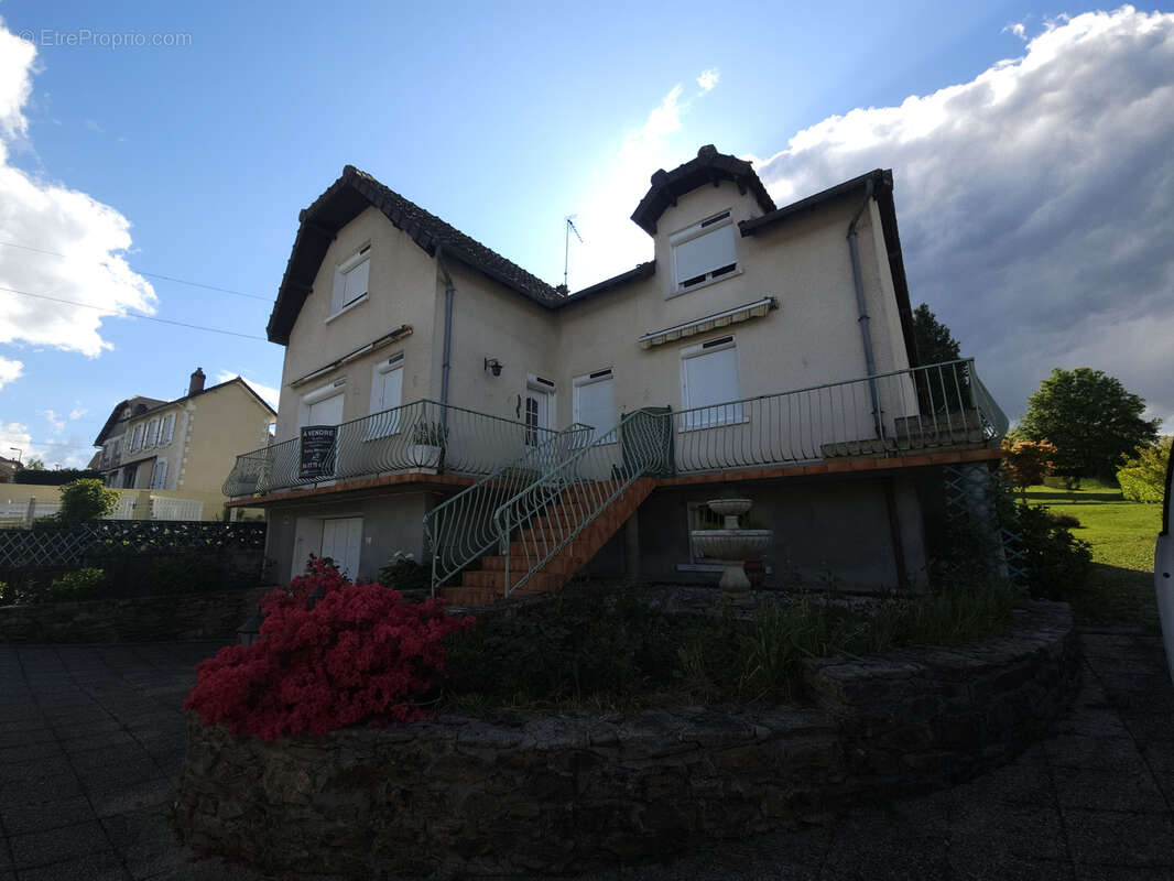 Maison à CHATEAUNEUF-LA-FORET