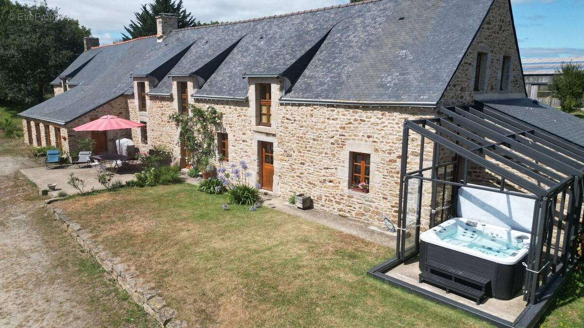 Maison à AMBON