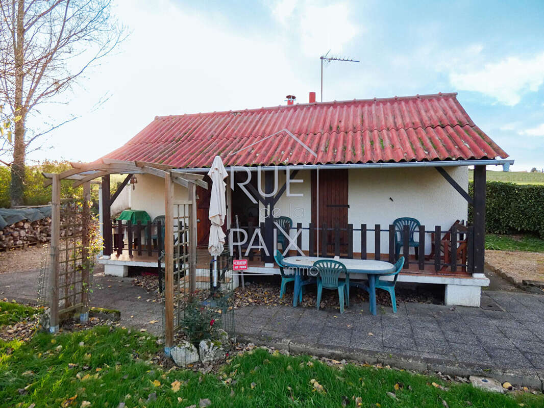 Maison à MONTHOIRON
