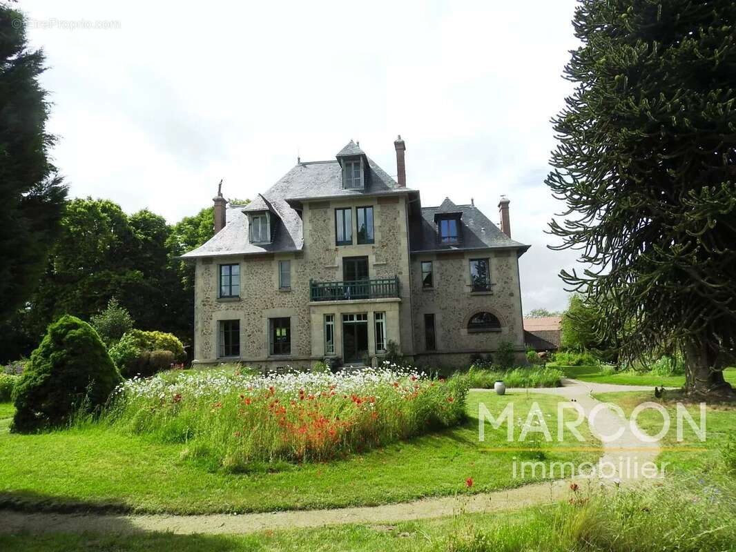Maison à AUBUSSON