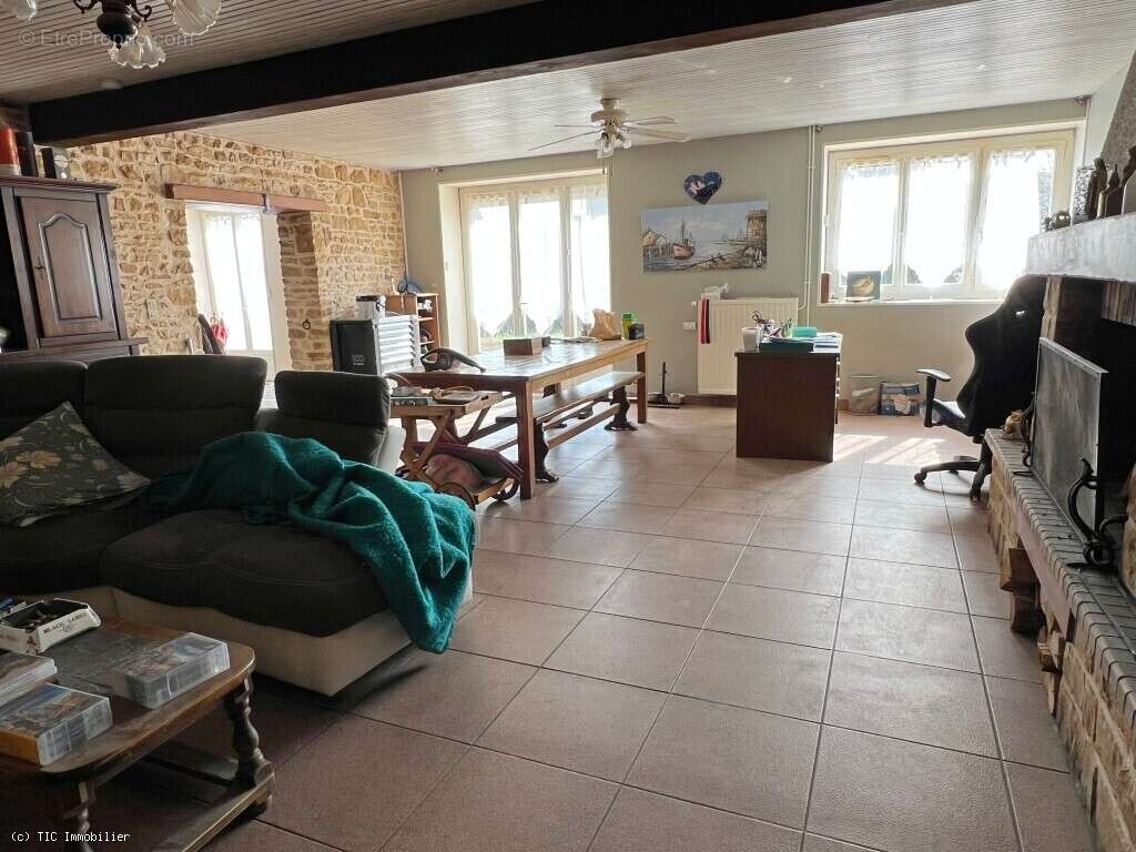 Maison à RUFFEC