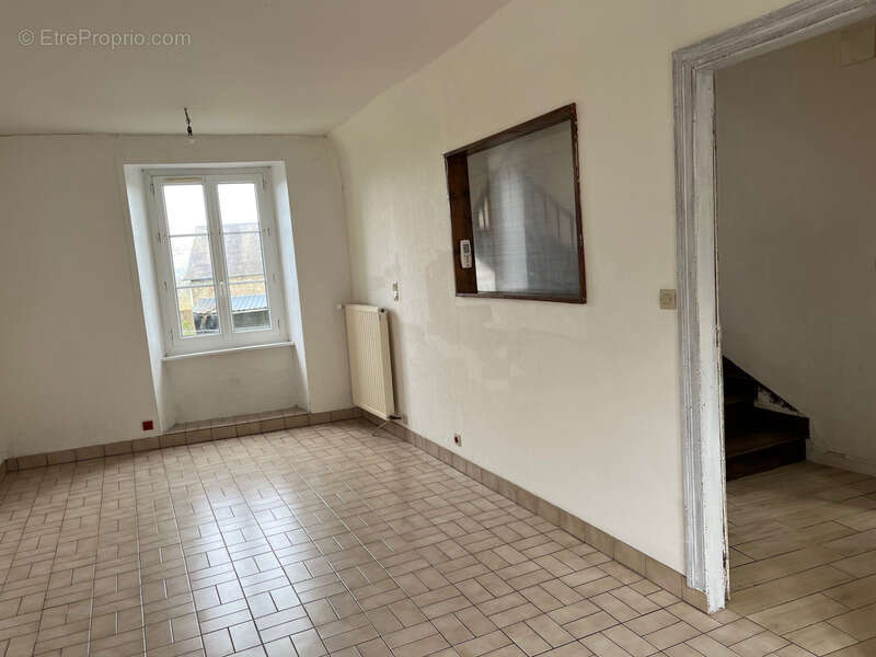 Maison à SAINT-SEVER-CALVADOS