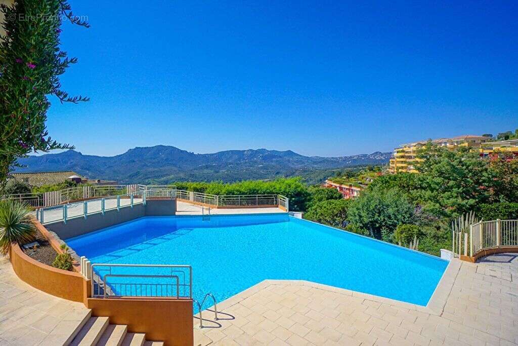 Appartement à MANDELIEU-LA-NAPOULE