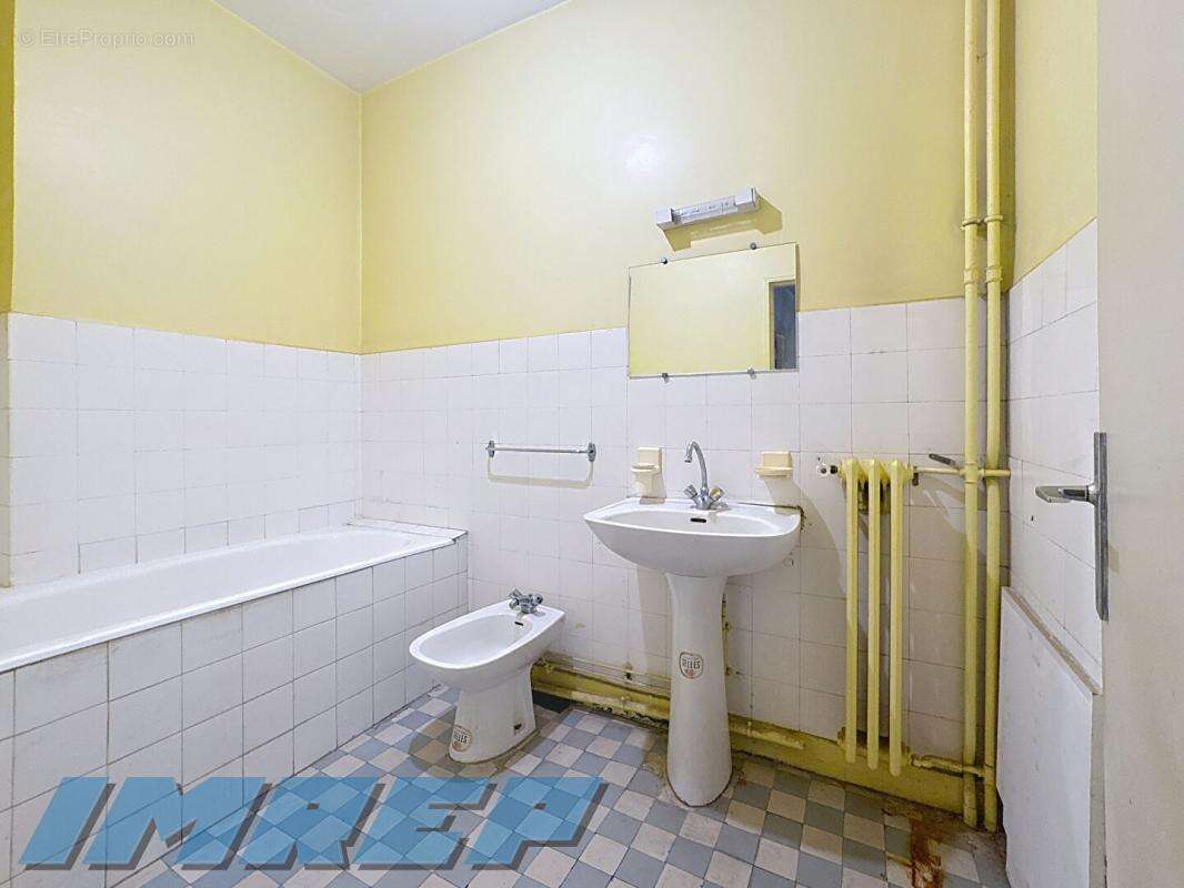 Appartement à MARSEILLE-2E