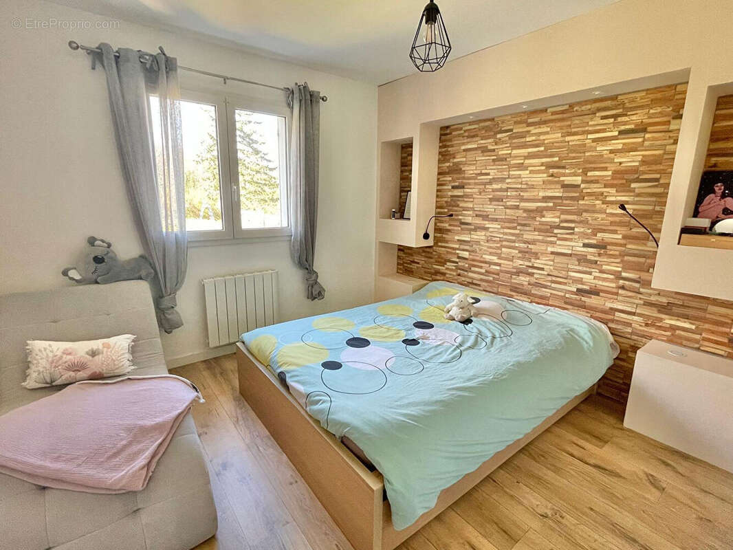 Maison à L&#039;ISLE-D&#039;ABEAU