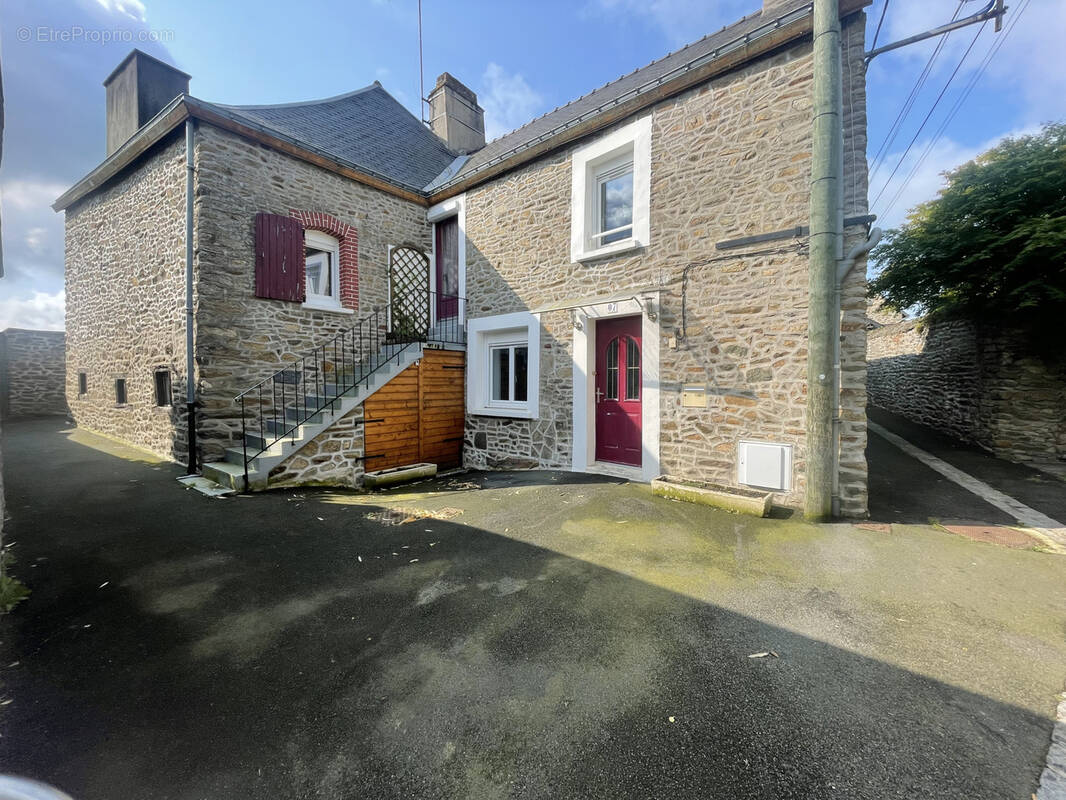 Maison à MAYENNE