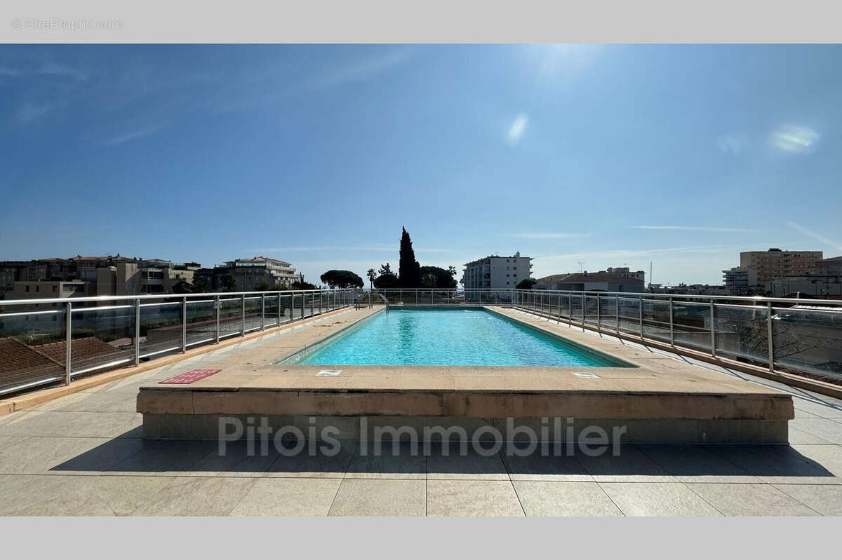 Appartement à VALLAURIS