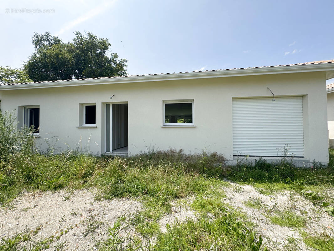 Maison à PAREMPUYRE