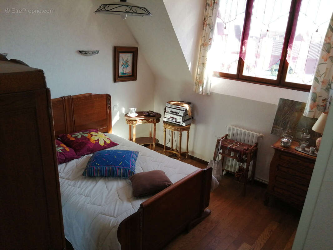 Maison à GREGES