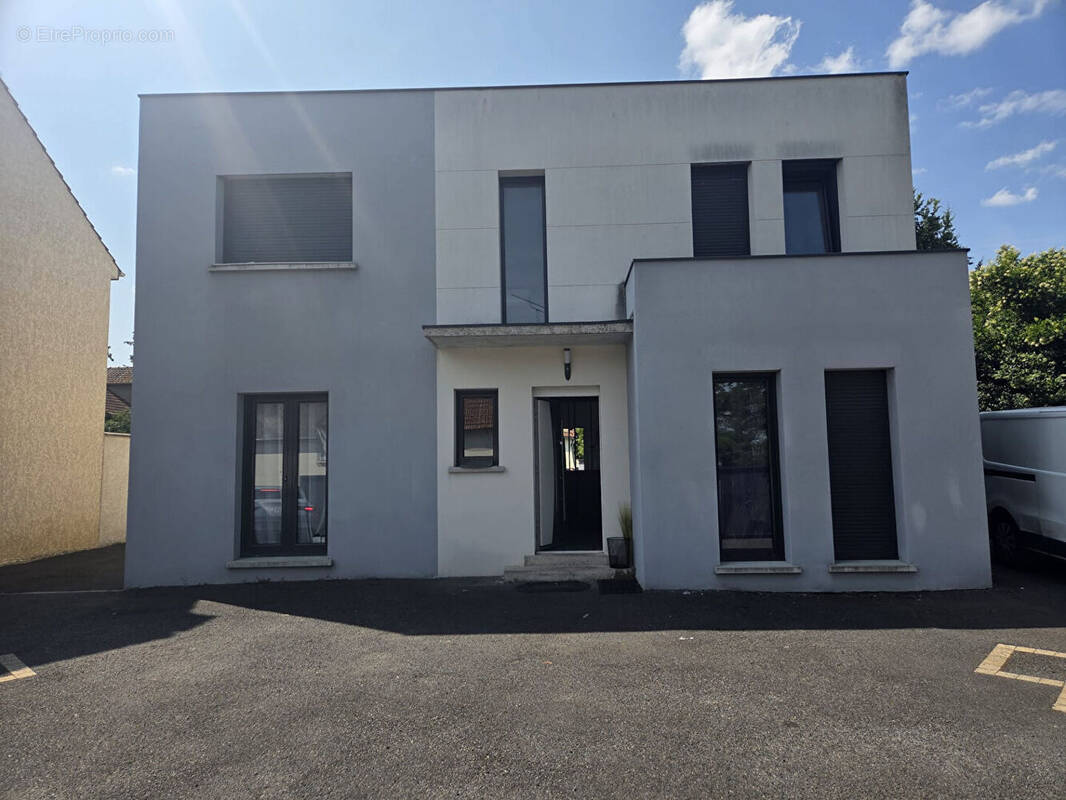 Maison à JUILLY