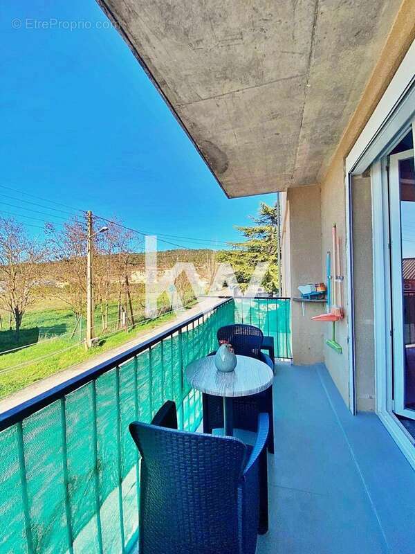 Appartement à VINON-SUR-VERDON