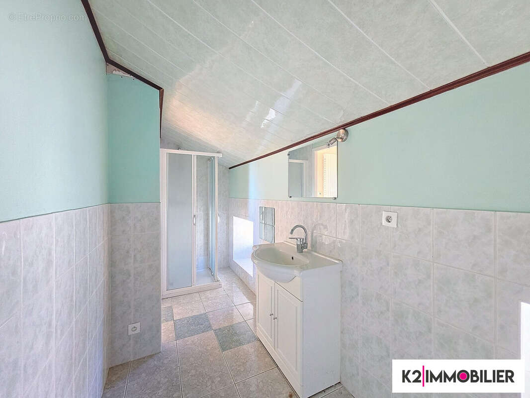 Appartement à PRIVAS
