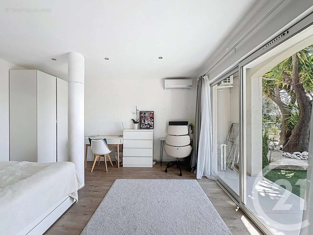 Maison à MOUGINS