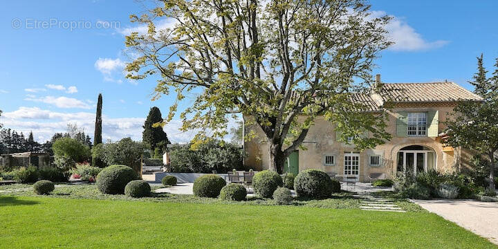 Maison à SAINTE-CECILE-LES-VIGNES