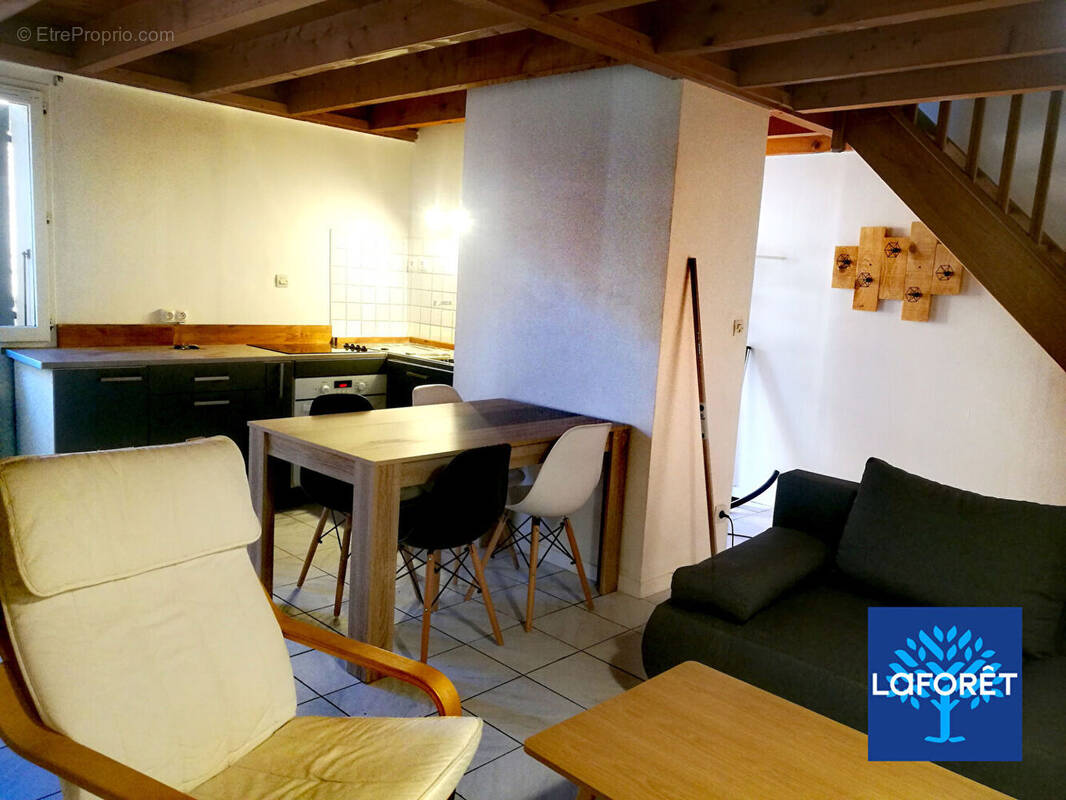 Appartement à SAINT-GENIS-LAVAL