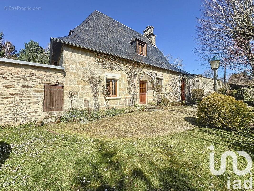 Photo 1 - Maison à LE LONZAC