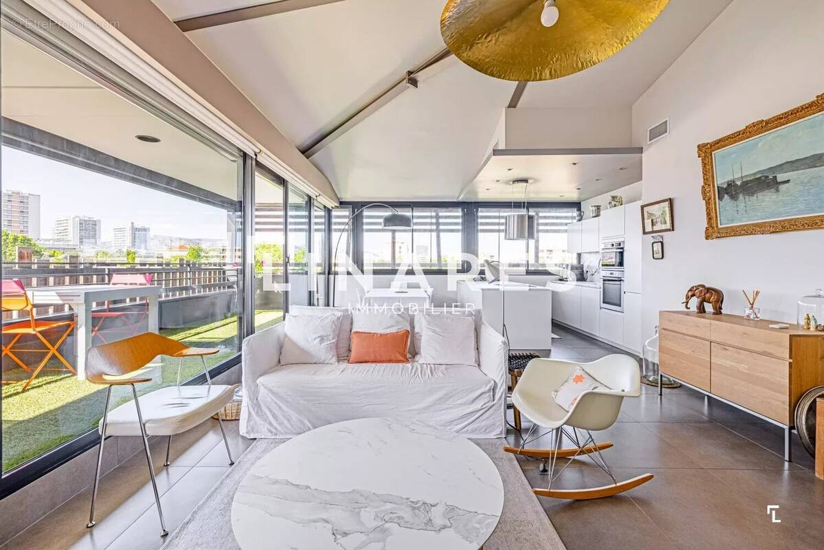 Appartement à MARSEILLE-9E