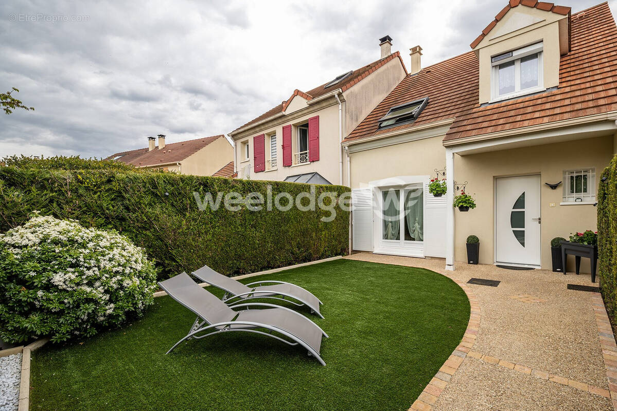 Maison à MERY-SUR-OISE