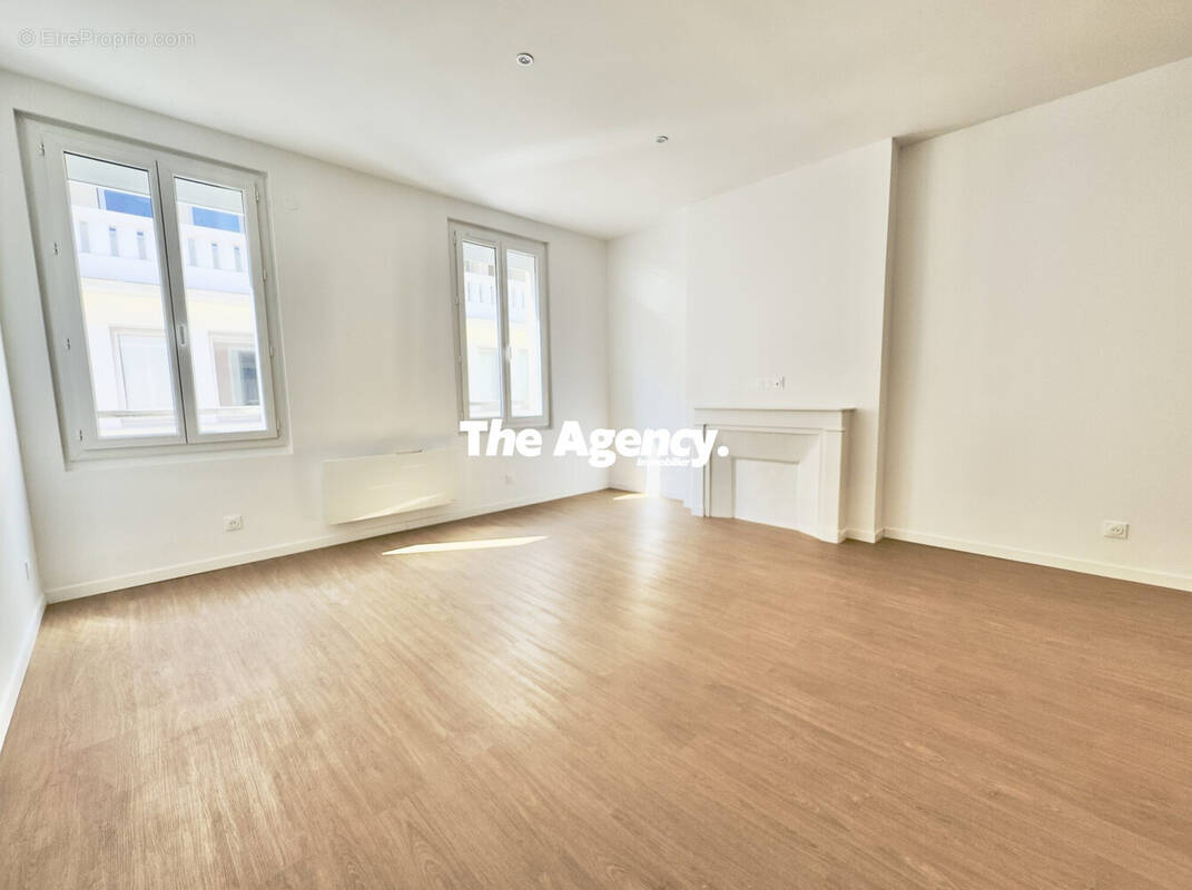 Appartement à MARSEILLE-1E