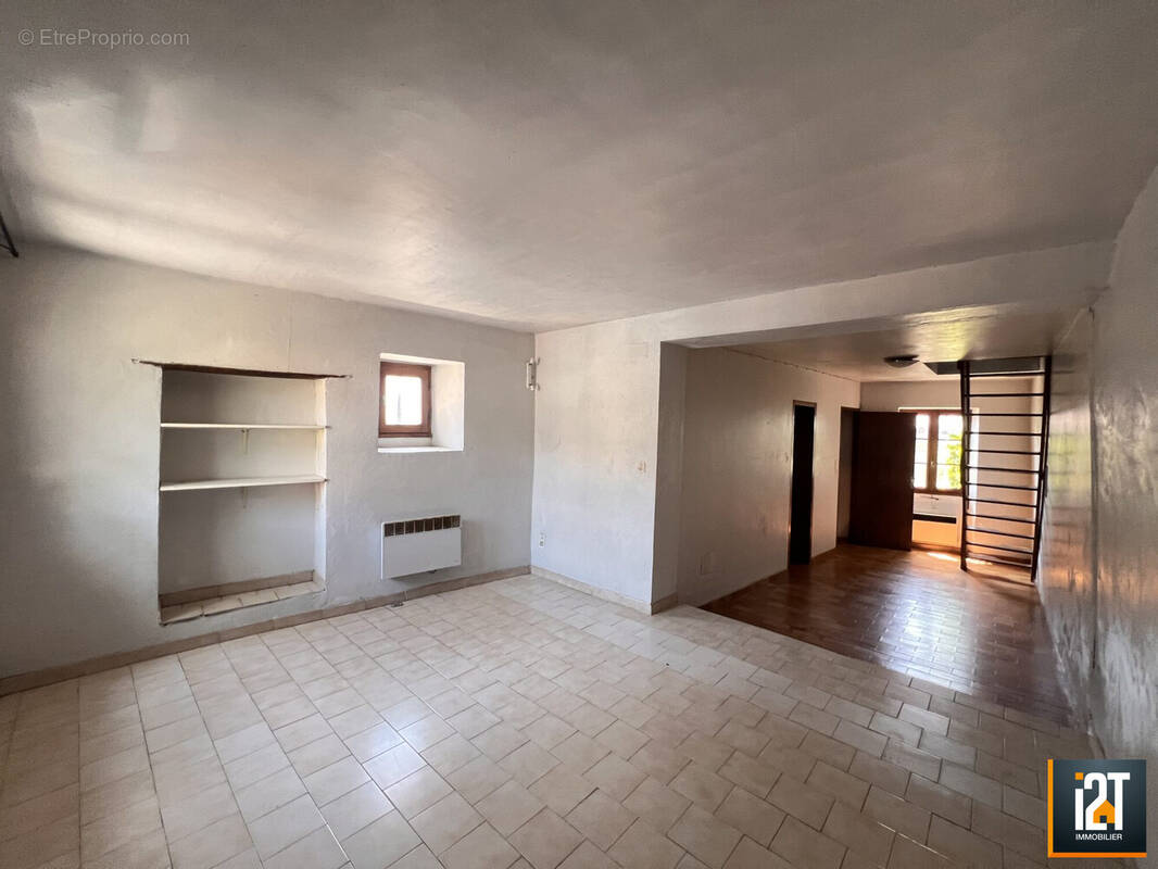 Maison à MOUSSAC