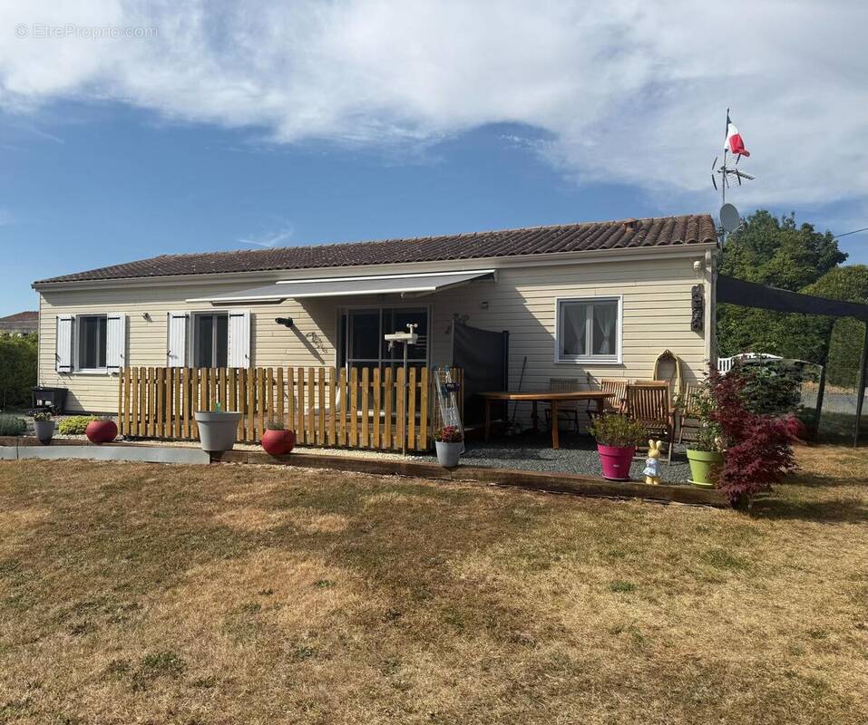 Photo 1 - Maison à ASNIERES-LA-GIRAUD