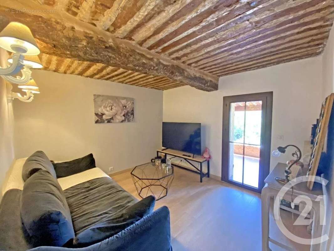 Maison à ROQUEFORT-LES-PINS