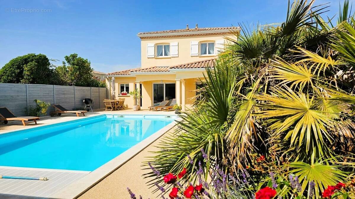 Maison à VAUX-SUR-MER
