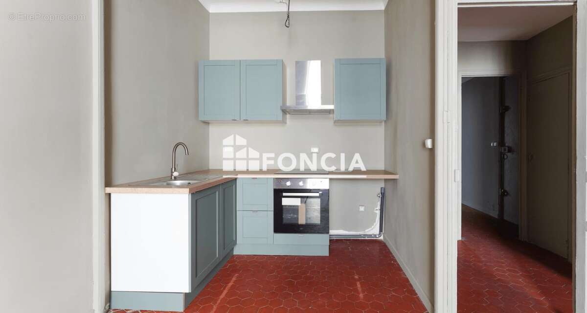Appartement à MARSEILLE-1E