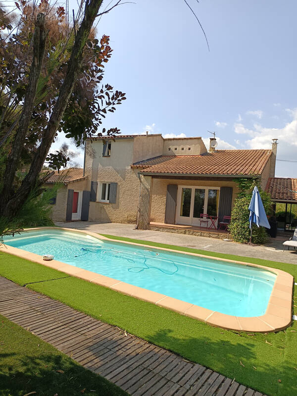 Maison à LA TOUR-D&#039;AIGUES
