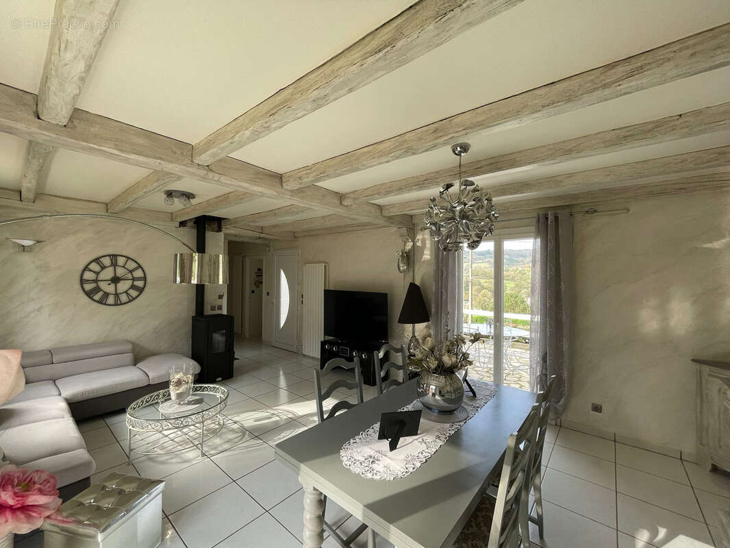 Maison à SAINT-AMANS-SOULT