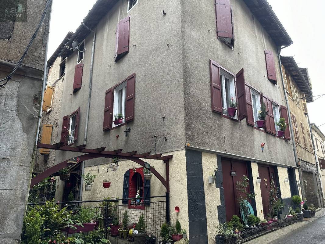 Maison à MAURS