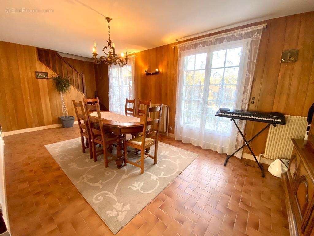 Maison à ETAMPES
