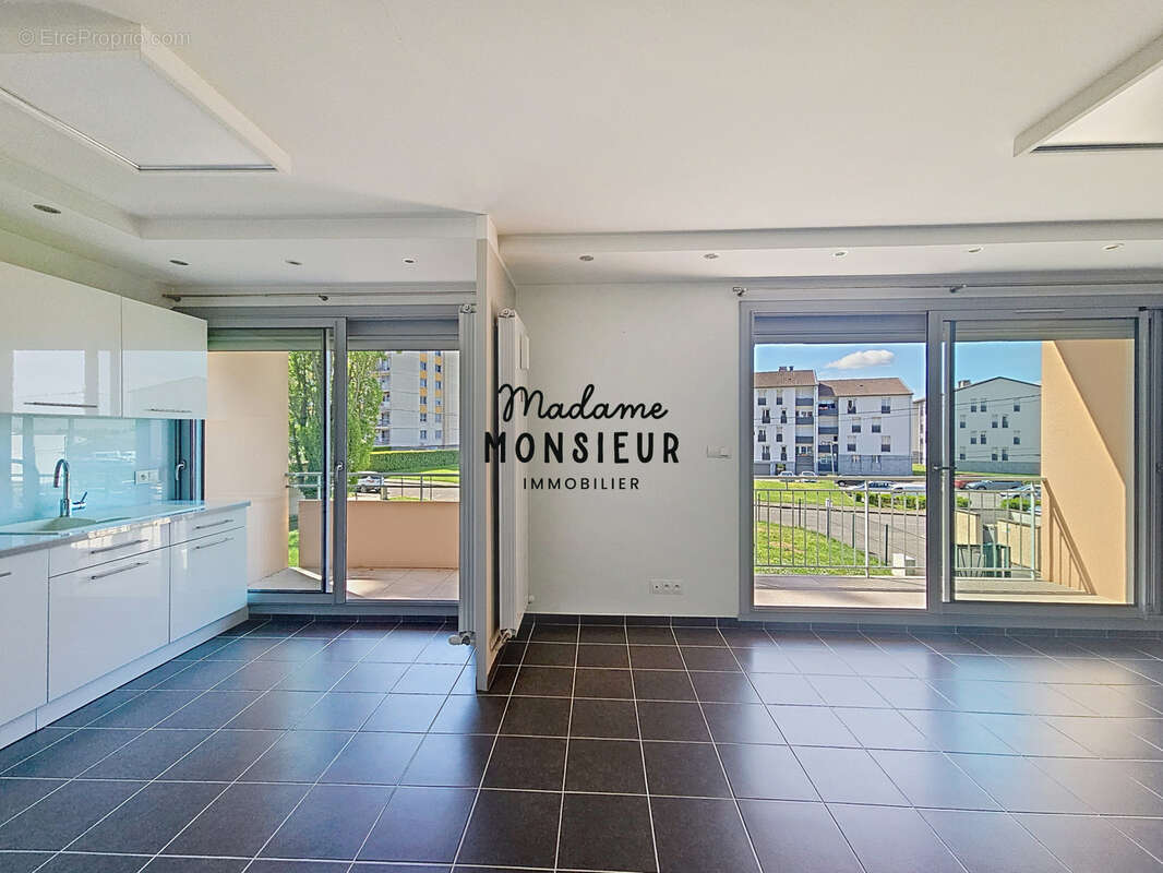 Appartement à LA VERPILLIERE
