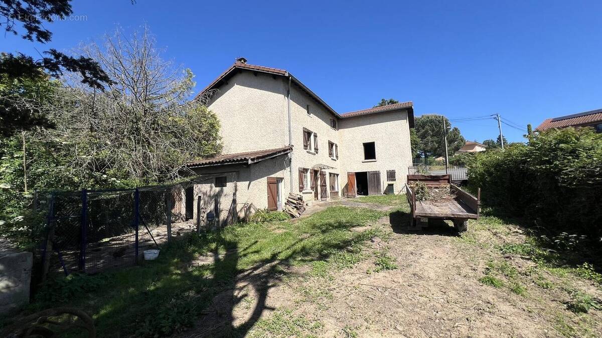 Photo 1 - Maison à LA TOUR-DE-SALVAGNY