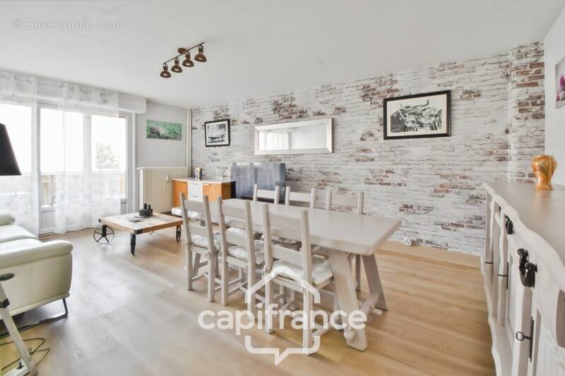 Appartement à LONS-LE-SAUNIER
