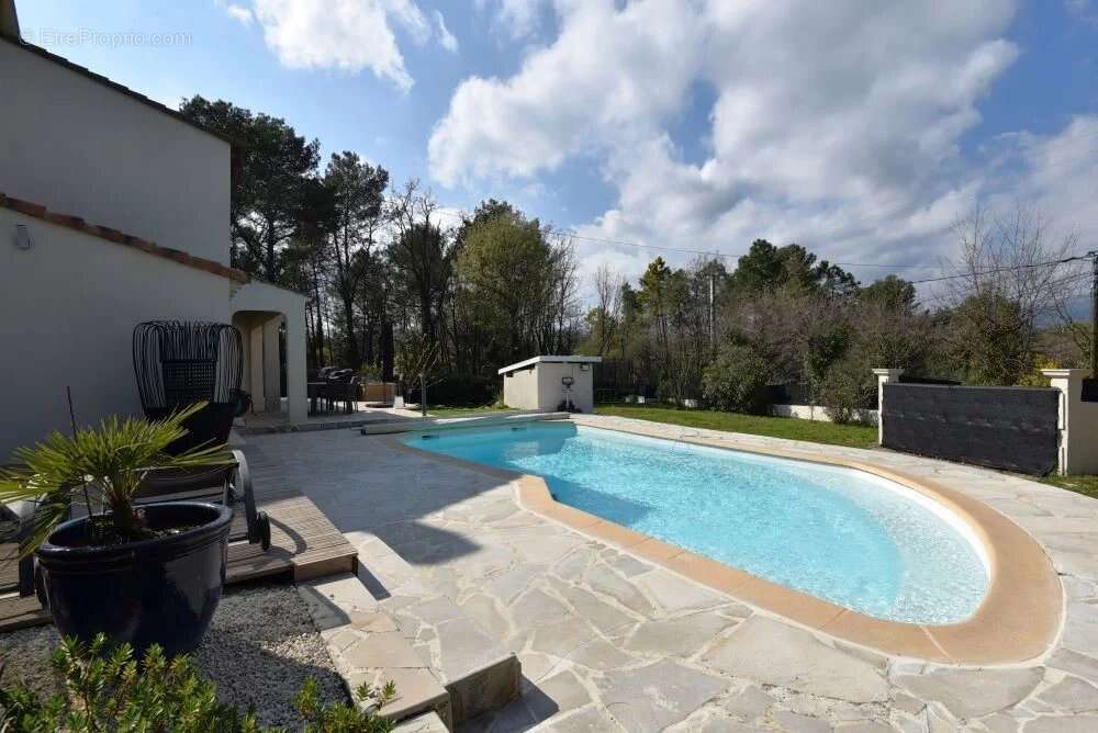 Maison à CALLIAN
