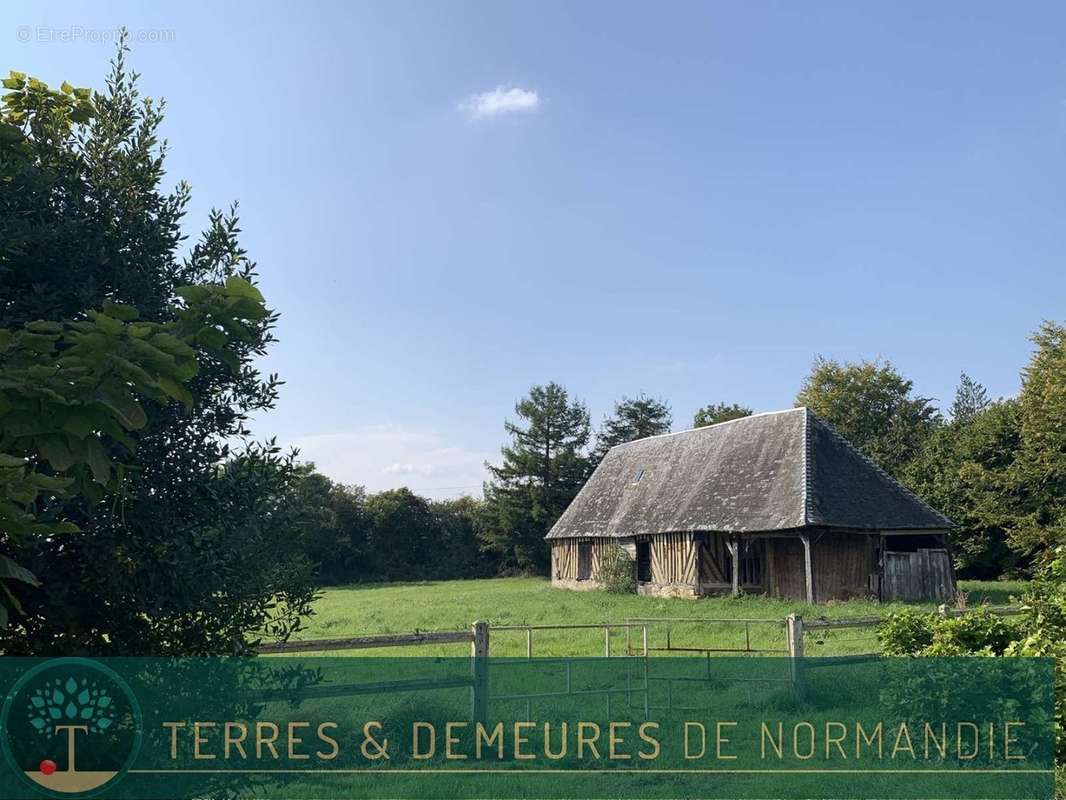 Maison à REUX