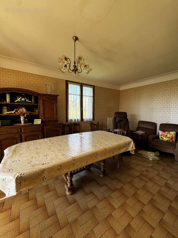 Maison à QUINS