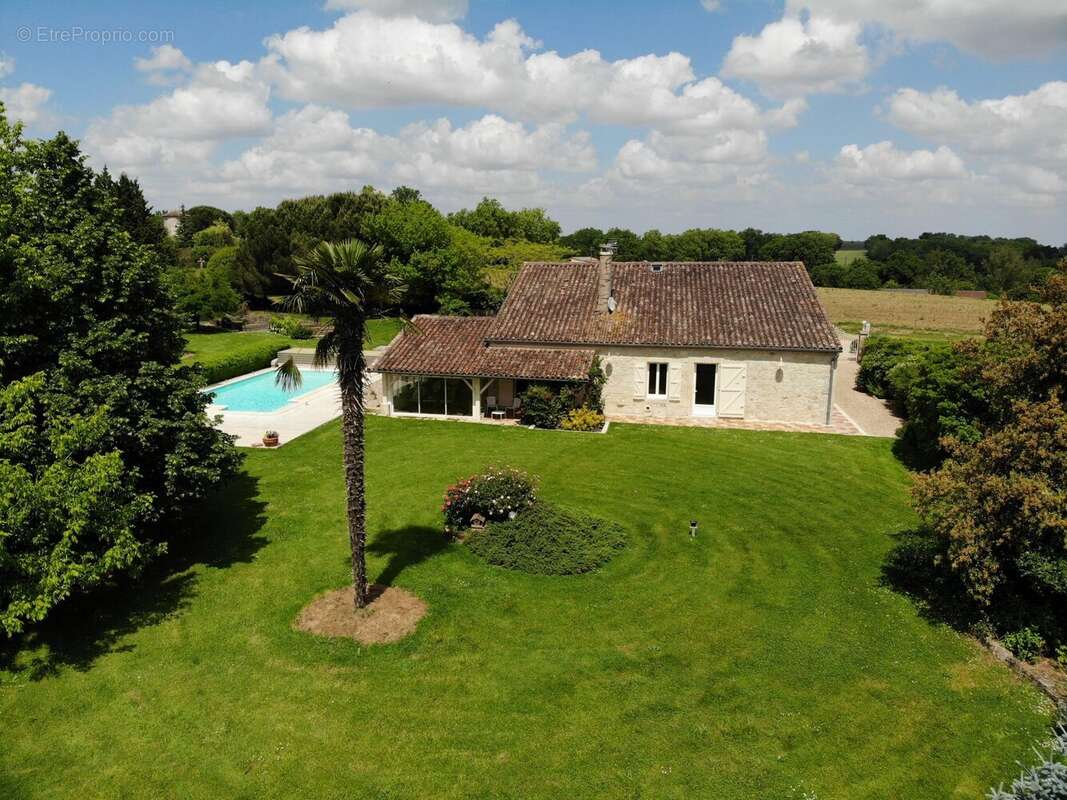 Maison à LA ROMIEU