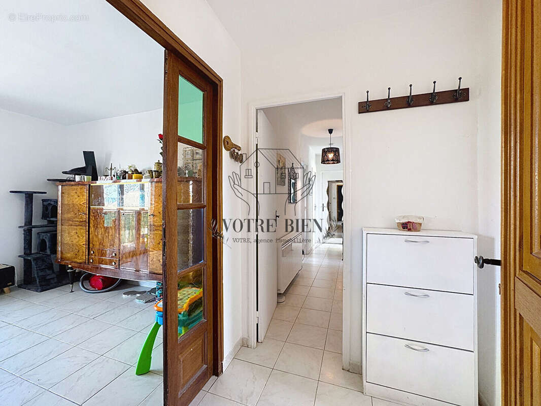 Appartement à VINON-SUR-VERDON