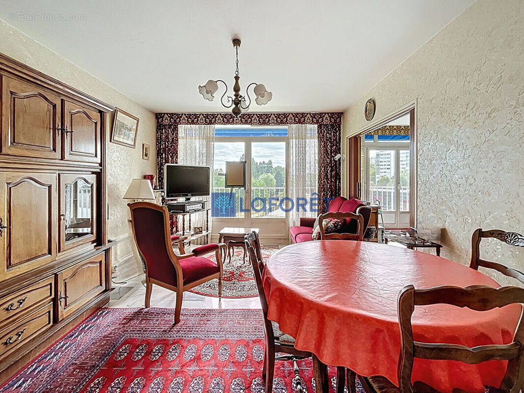 Appartement à SAVIGNY-SUR-ORGE