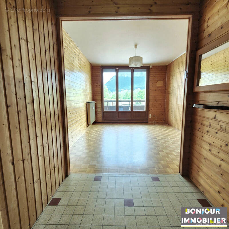 Appartement à LES ECHELLES