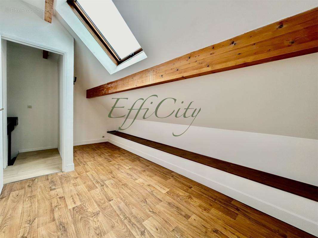 Appartement à CLAYE-SOUILLY