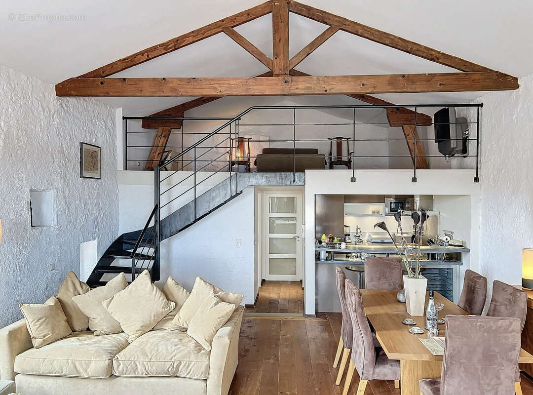 Appartement à VILLEFRANCHE-SUR-MER