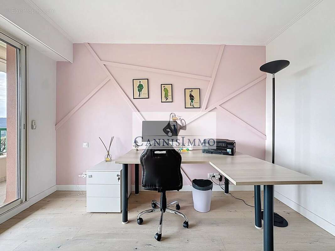 Appartement à MANDELIEU-LA-NAPOULE