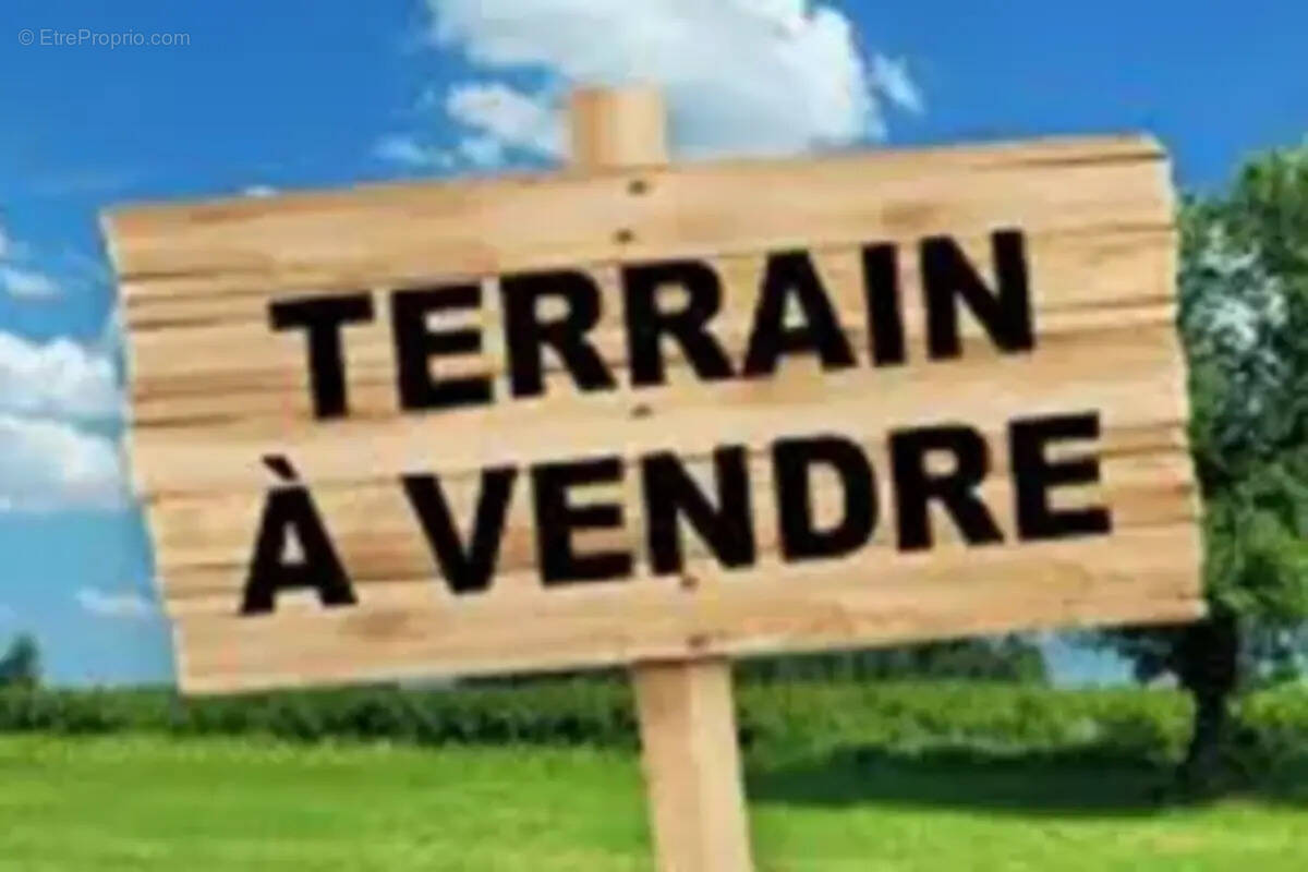 Terrain à SEVRES