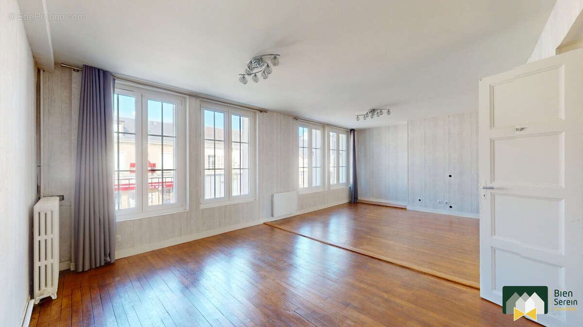 Appartement à LEVES