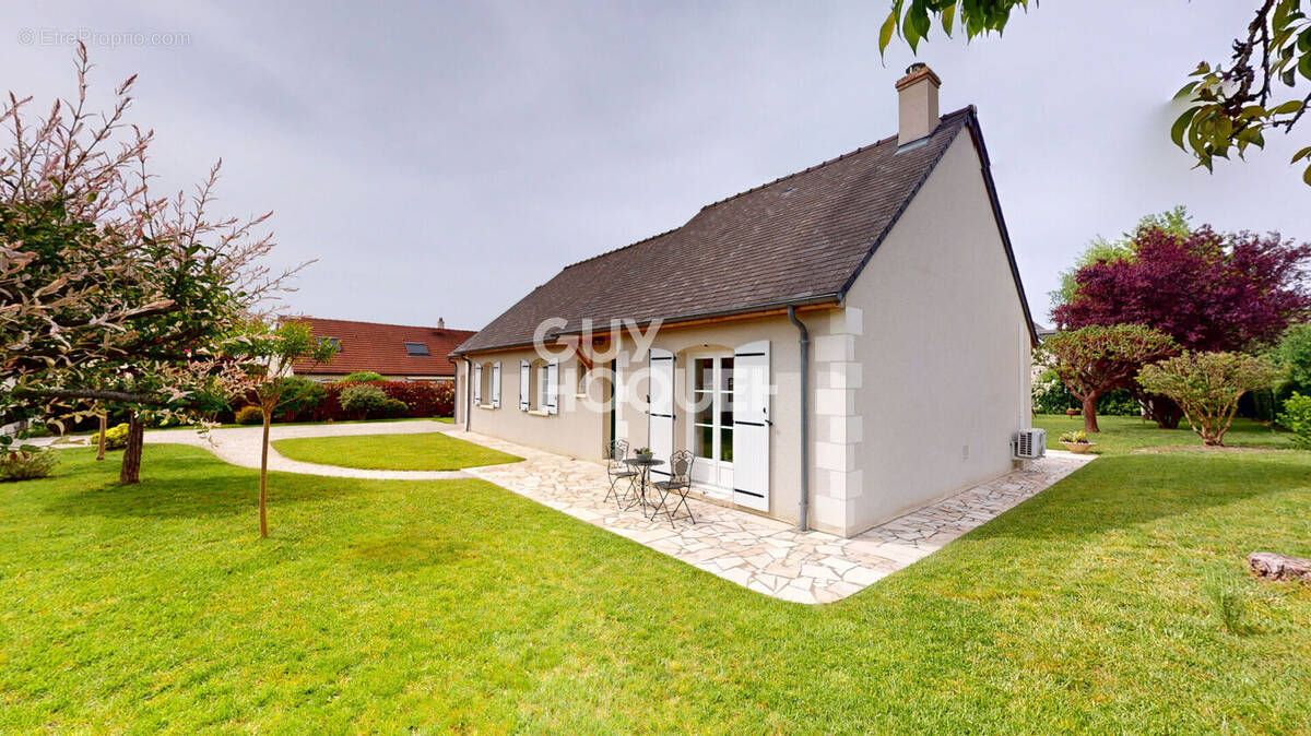Maison à LUYNES
