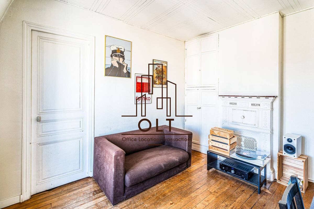 Appartement à LEVALLOIS-PERRET