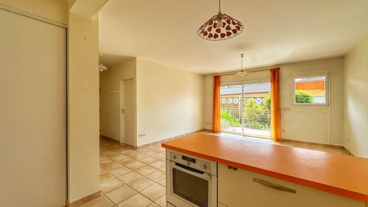 Appartement à LA MURETTE